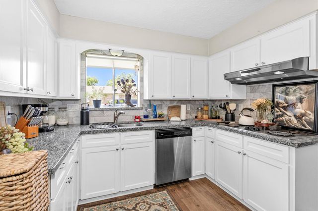 4735 Lost Oak Drive, Spring, TX 77388