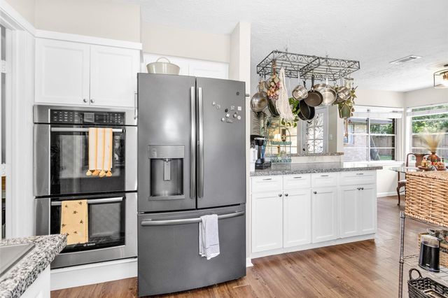 4735 Lost Oak Drive, Spring, TX 77388