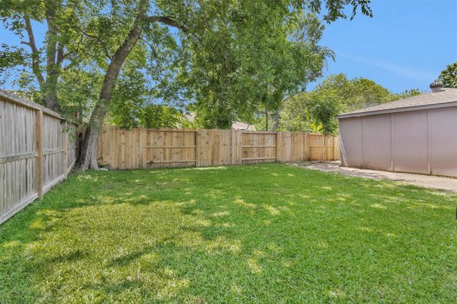 4735 Lost Oak Drive, Spring, TX 77388