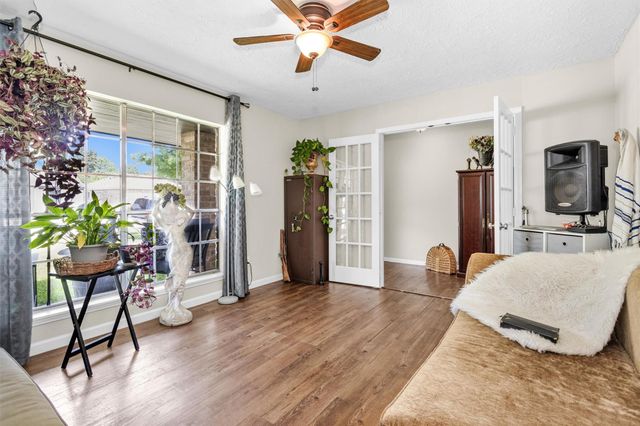 4735 Lost Oak Drive, Spring, TX 77388