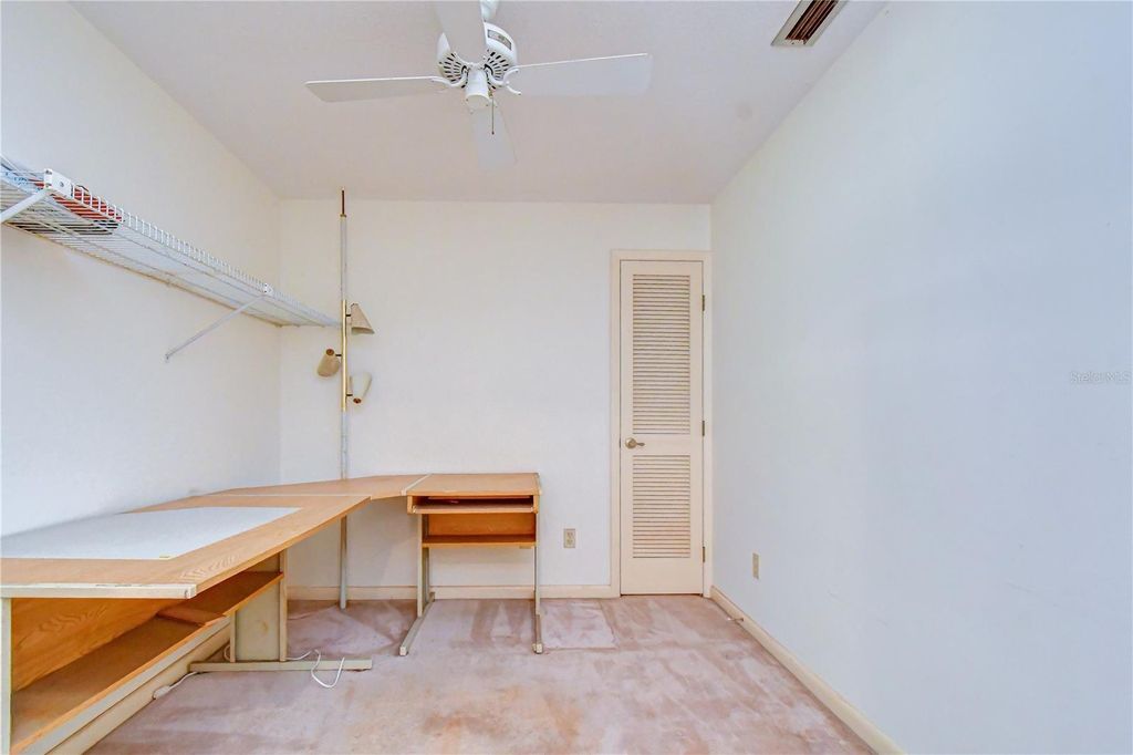 Image 20 of property listing at 914 S MILLER ROAD, Valrico, FL 33594