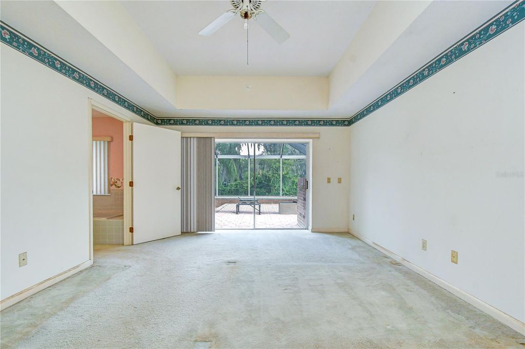 Image 26 of property listing at 914 S MILLER ROAD, Valrico, FL 33594