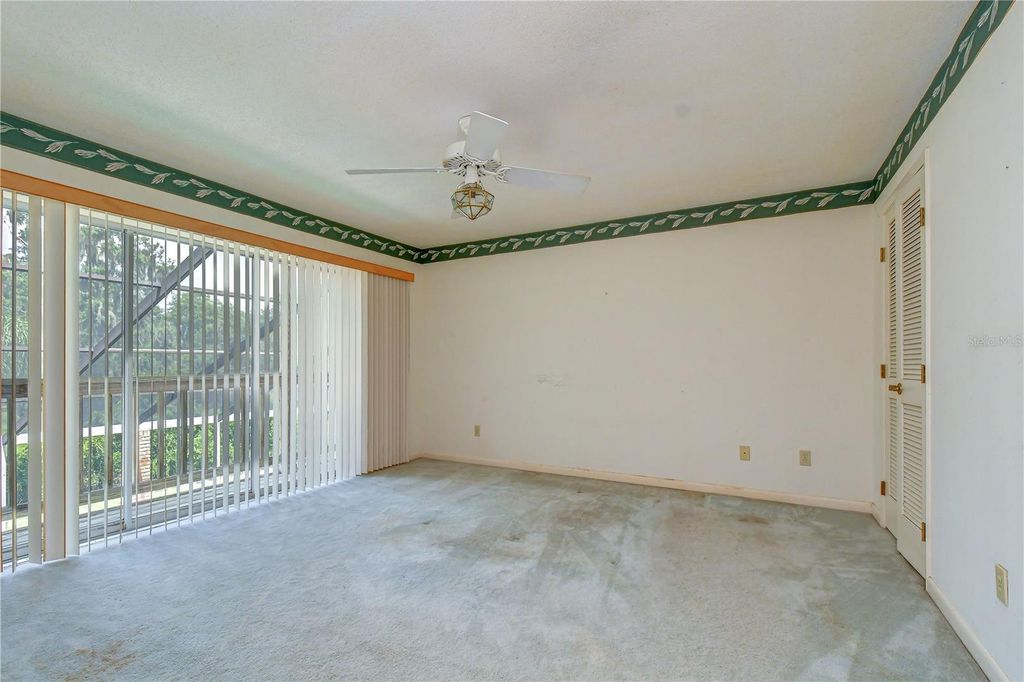 Image 33 of property listing at 914 S MILLER ROAD, Valrico, FL 33594