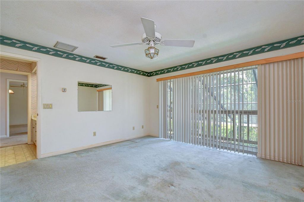 Image 34 of property listing at 914 S MILLER ROAD, Valrico, FL 33594