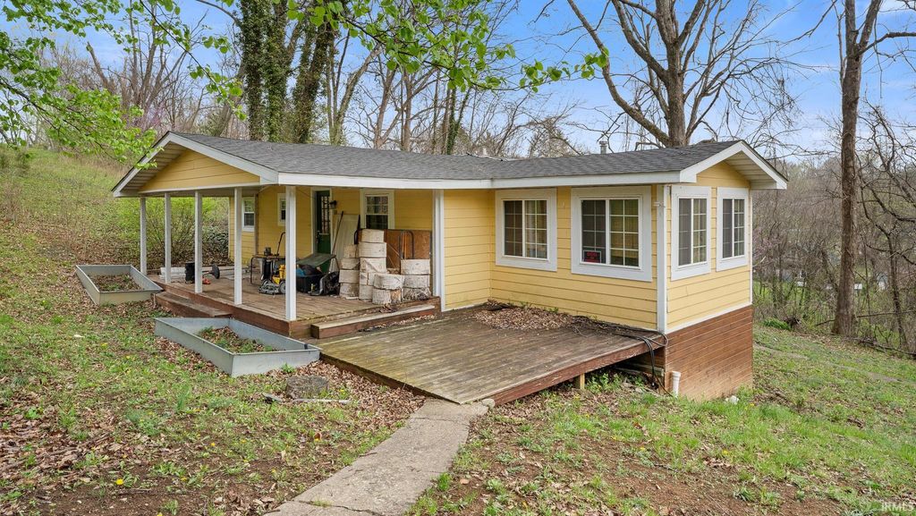 10 N Pike Road, Springville, IN 47462