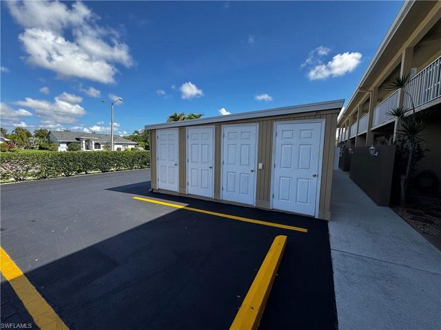 4417 Country Club BLVD B8, Cape Coral, FL 33904