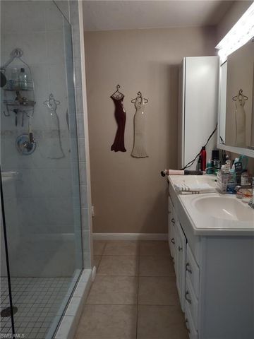 4417 Country Club BLVD B8, Cape Coral, FL 33904