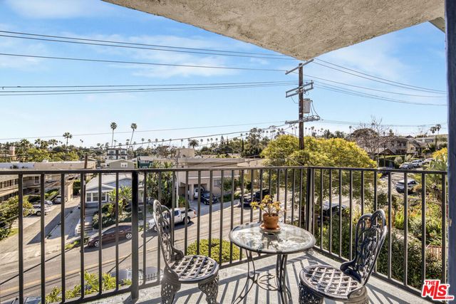 1437 Lucile Avenue, Los Angeles, CA 90026