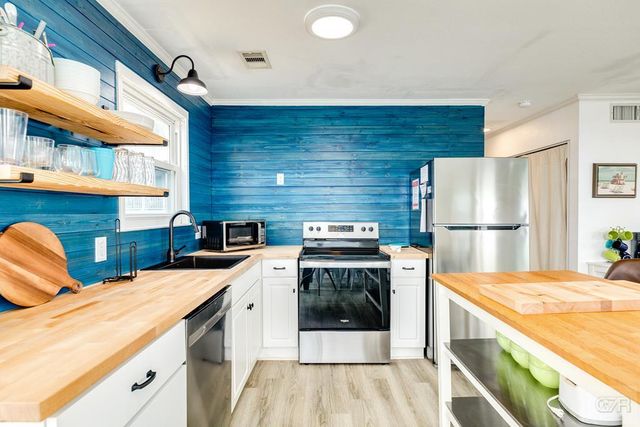 21321 Gulf, Galveston, TX 77554