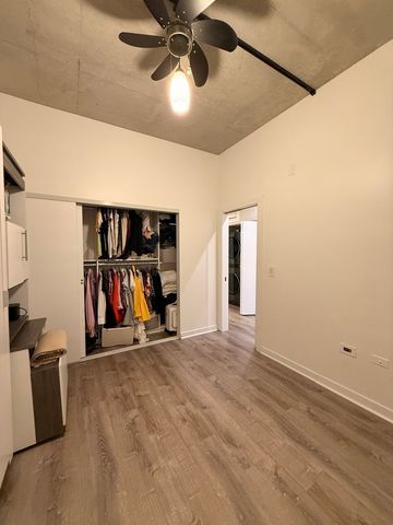 235 W Van Buren Street 1519, Chicago, IL 60607