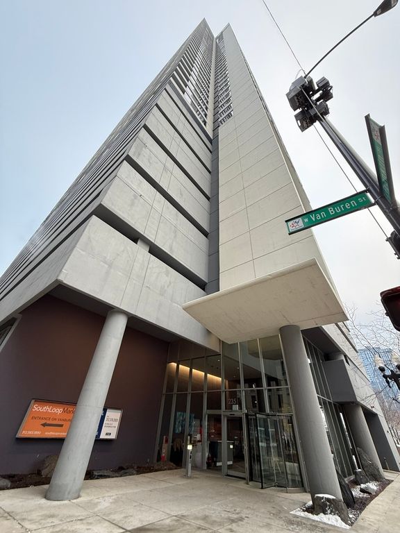 235 W Van Buren Street 1519, Chicago, IL 60607