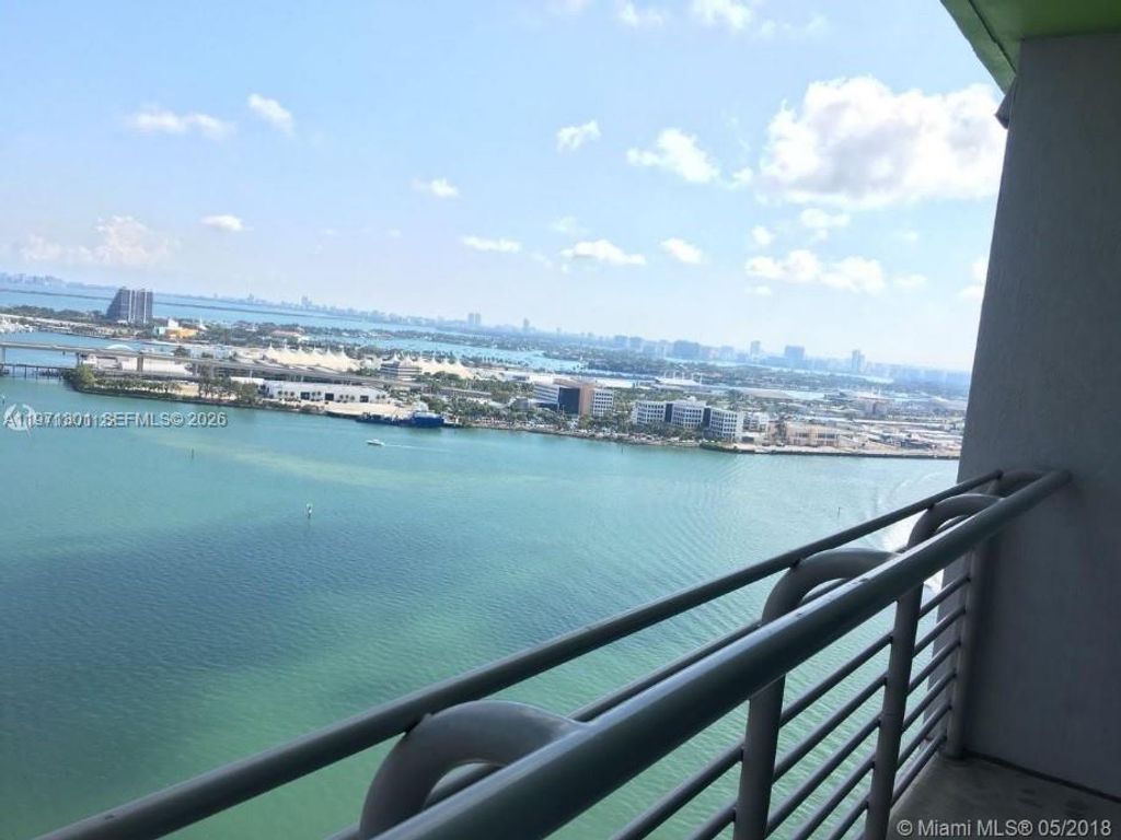 335 S Biscayne Blvd 2906, Miami, FL 33131