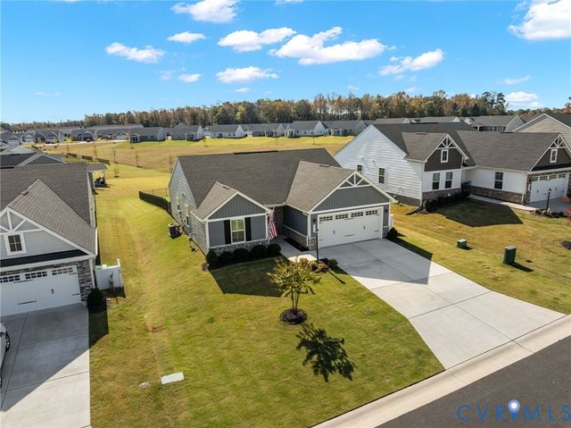 7735 Medalist Ln, New Kent, VA 23124