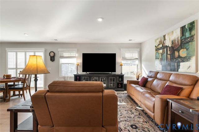 7735 Medalist Ln, New Kent, VA 23124