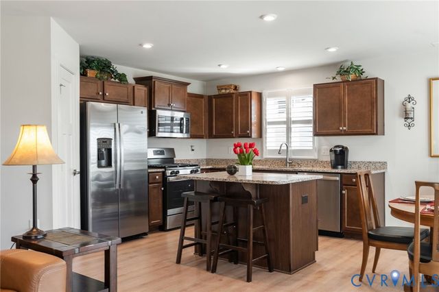 7735 Medalist Ln, New Kent, VA 23124