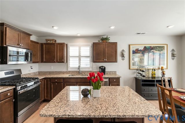 7735 Medalist Ln, New Kent, VA 23124