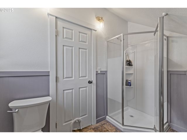 1753 20TH St, Myrtle Point, OR 97458