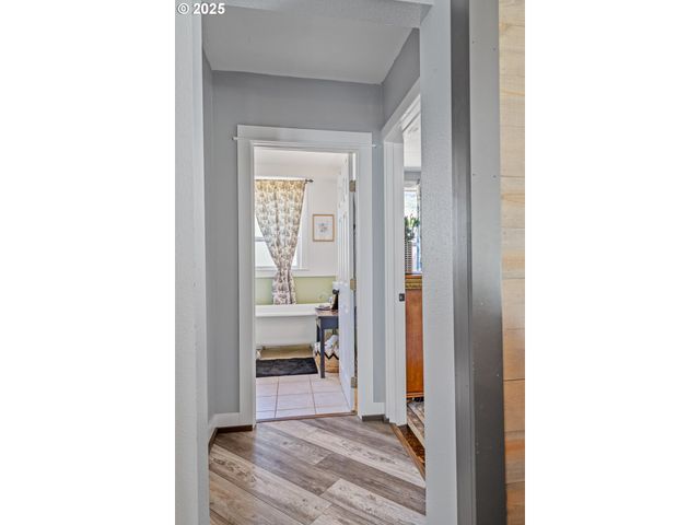 1753 20TH St, Myrtle Point, OR 97458