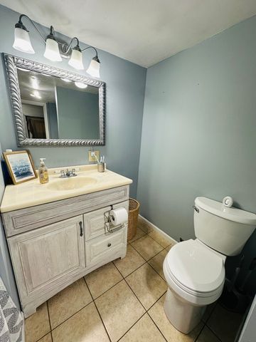 7500 Elmhurst Road 405, Des Plaines, IL 60018