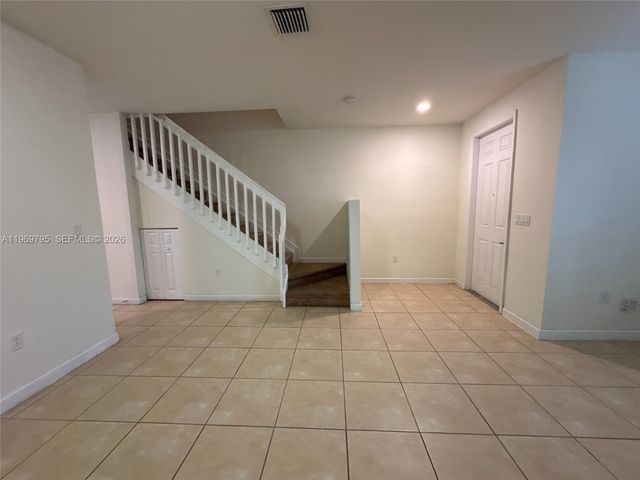 9374 W 32nd Ln, Hialeah, FL 33018