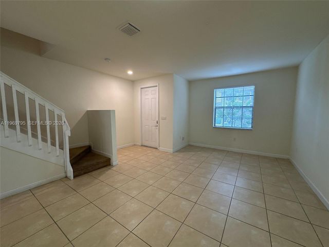 9374 W 32nd Ln, Hialeah, FL 33018