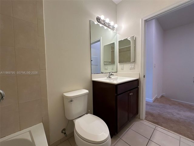 9374 W 32nd Ln, Hialeah, FL 33018