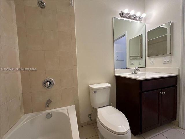 9374 W 32nd Ln, Hialeah, FL 33018