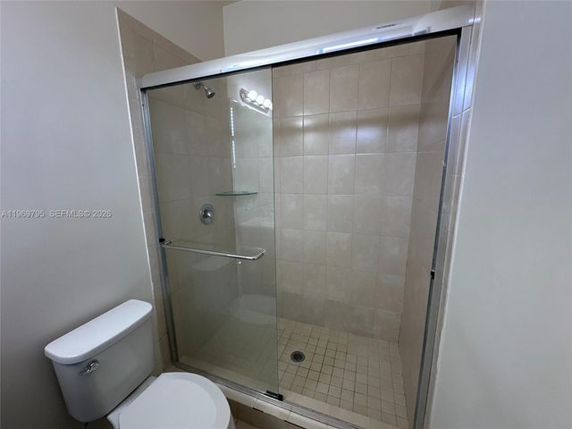 9374 W 32nd Ln, Hialeah, FL 33018