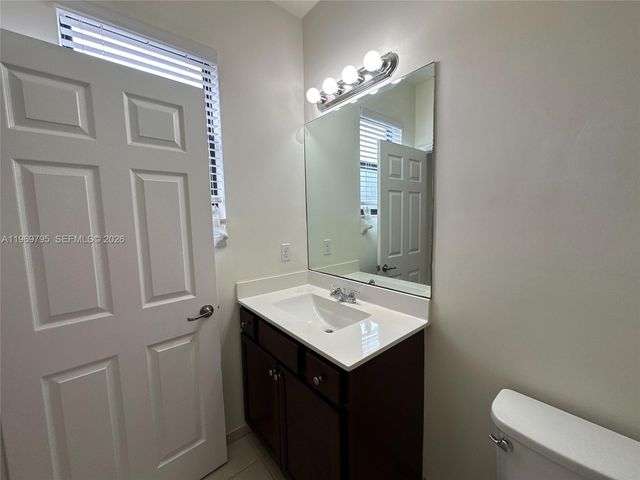 9374 W 32nd Ln, Hialeah, FL 33018