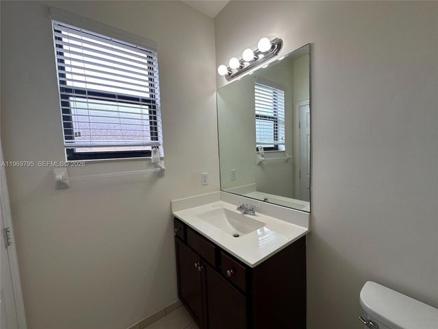9374 W 32nd Ln, Hialeah, FL 33018