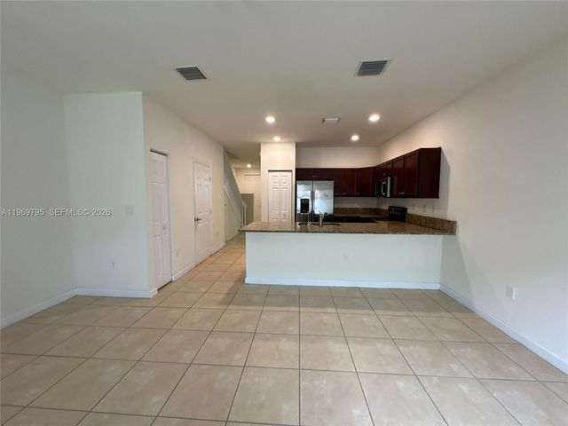 9374 W 32nd Ln, Hialeah, FL 33018