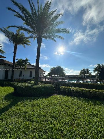 9374 W 32nd Ln, Hialeah, FL 33018