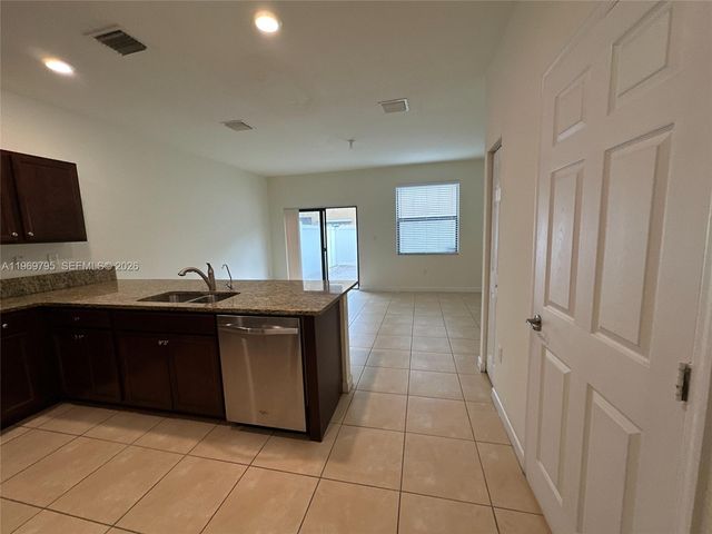 9374 W 32nd Ln, Hialeah, FL 33018