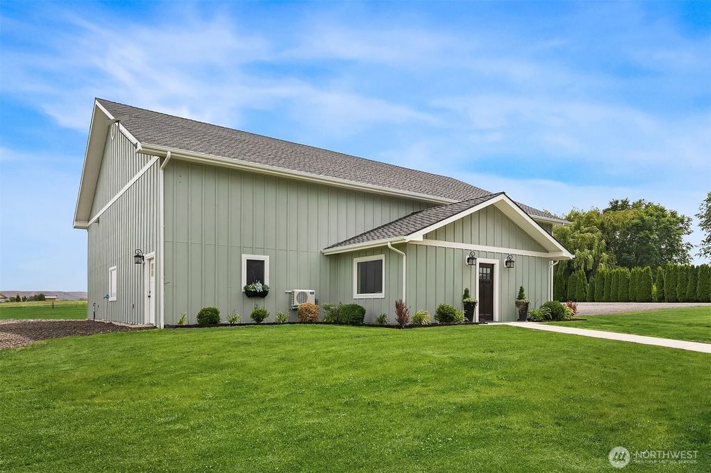 Image 27 of property listing at 1401 Emerson Road, Ellensburg, WA 98926