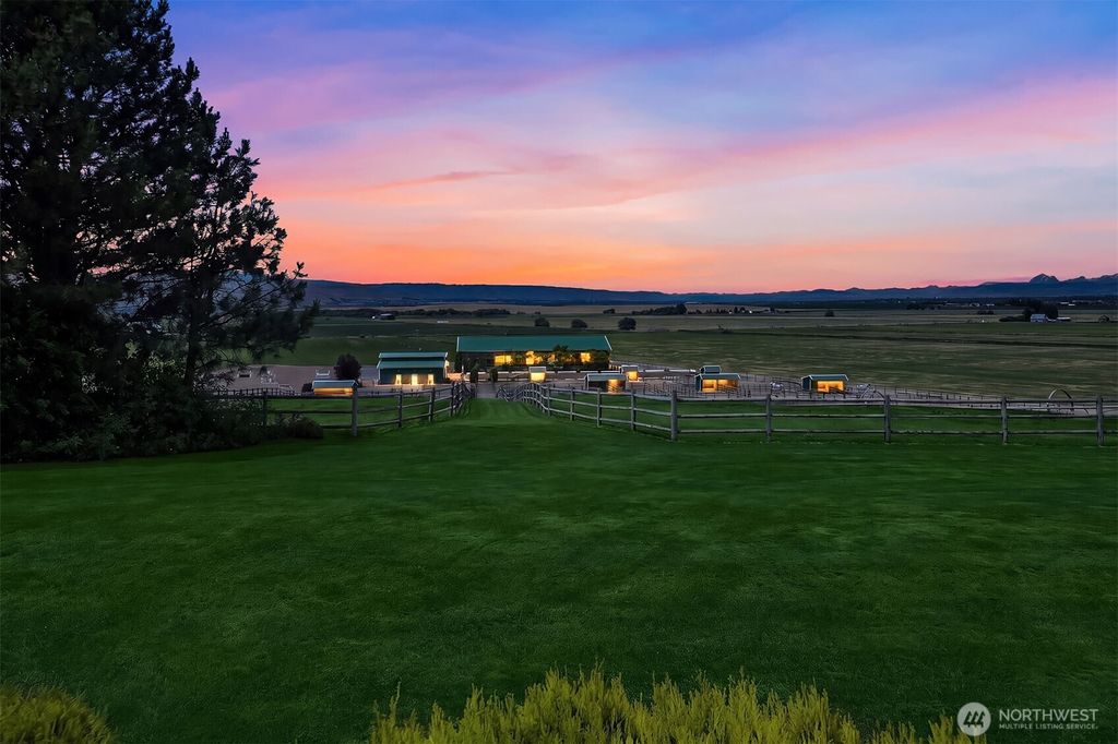 Image 9 of property listing at 1401 Emerson Road, Ellensburg, WA 98926