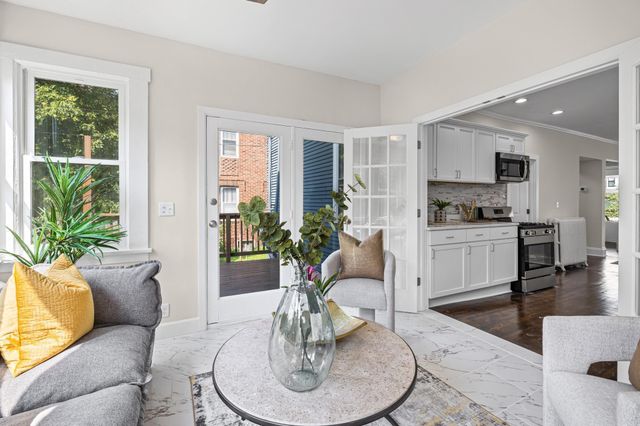 892 Marshall Avenue, Saint Paul, MN 55104
