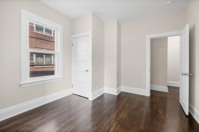892 Marshall Avenue, Saint Paul, MN 55104