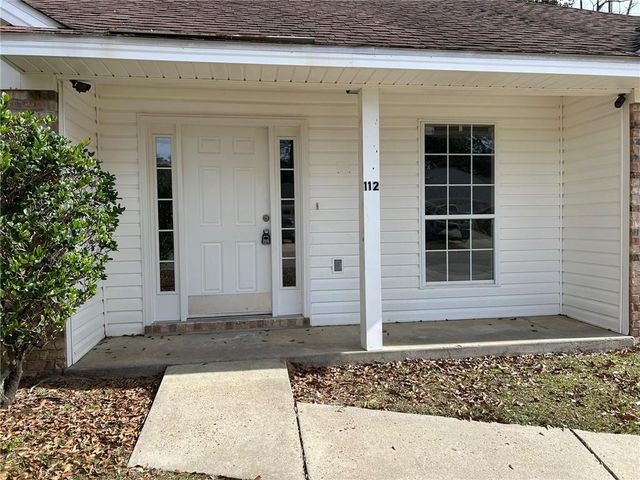 112 Cluster Oaks Court, Foley, AL 36535