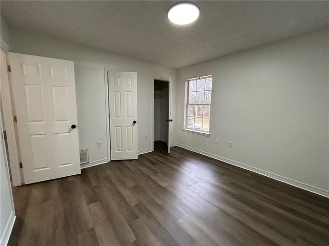 112 Cluster Oaks Court, Foley, AL 36535