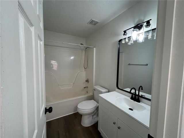 112 Cluster Oaks Court, Foley, AL 36535