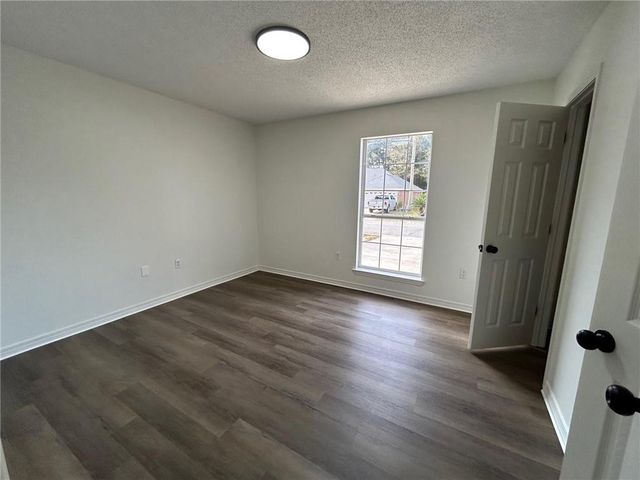 112 Cluster Oaks Court, Foley, AL 36535