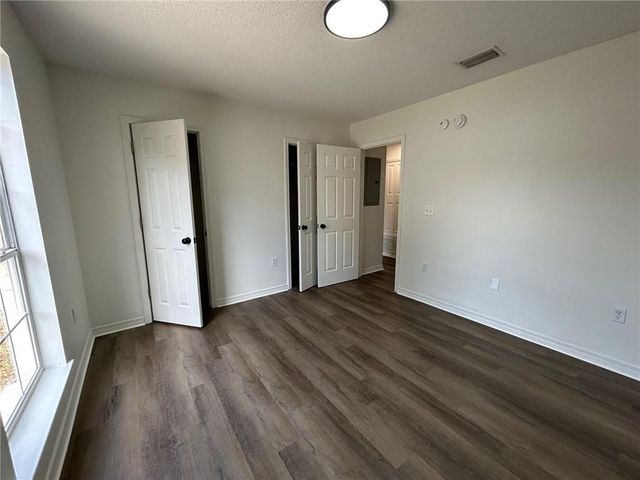 112 Cluster Oaks Court, Foley, AL 36535