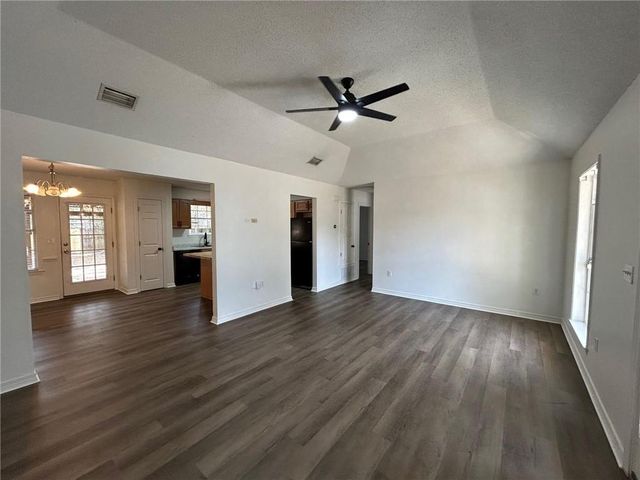 112 Cluster Oaks Court, Foley, AL 36535