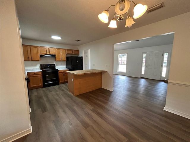 112 Cluster Oaks Court, Foley, AL 36535