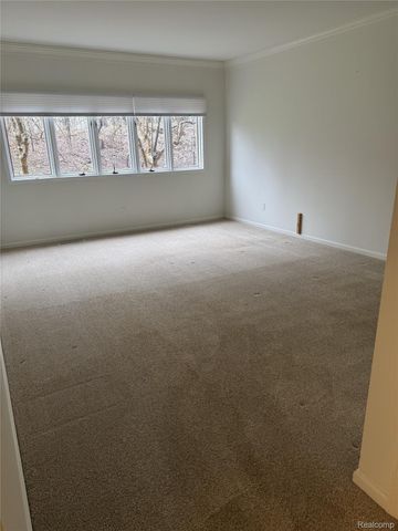 4040 Greenleaf Circle 110, Kalamazoo, MI 49008