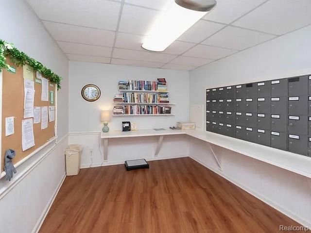 4040 Greenleaf Circle 110, Kalamazoo, MI 49008