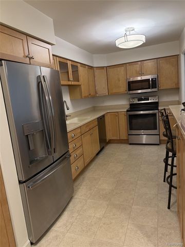 4040 Greenleaf Circle 110, Kalamazoo, MI 49008