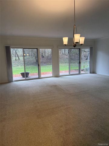 4040 Greenleaf Circle 110, Kalamazoo, MI 49008