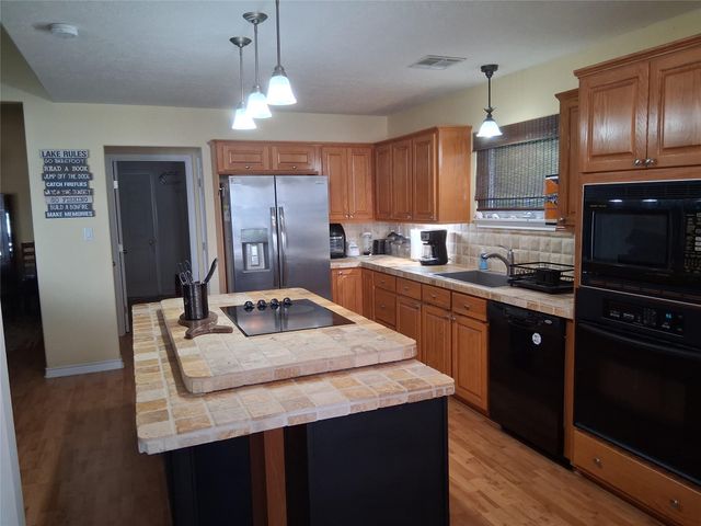 231 Memphis Bell, Trinity, TX 75862