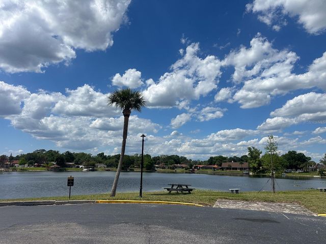 922 LAKE DESTINY ROAD H, Altamonte Springs, FL 32714